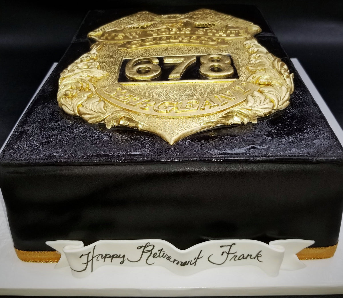 Badge Retirement Cake CS0296