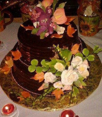 1 tier Fondant Cake with surgar flowers