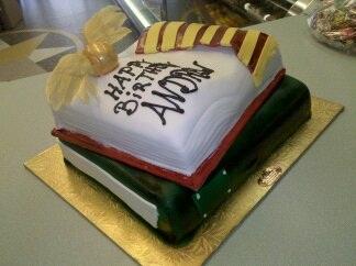 Harry Potter book Cake - CS0191