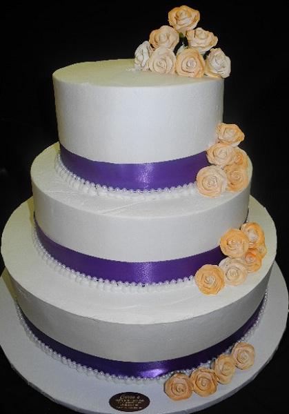 Elegant and Affordable Wedding Cake Cream and Sugar Flowers - W145