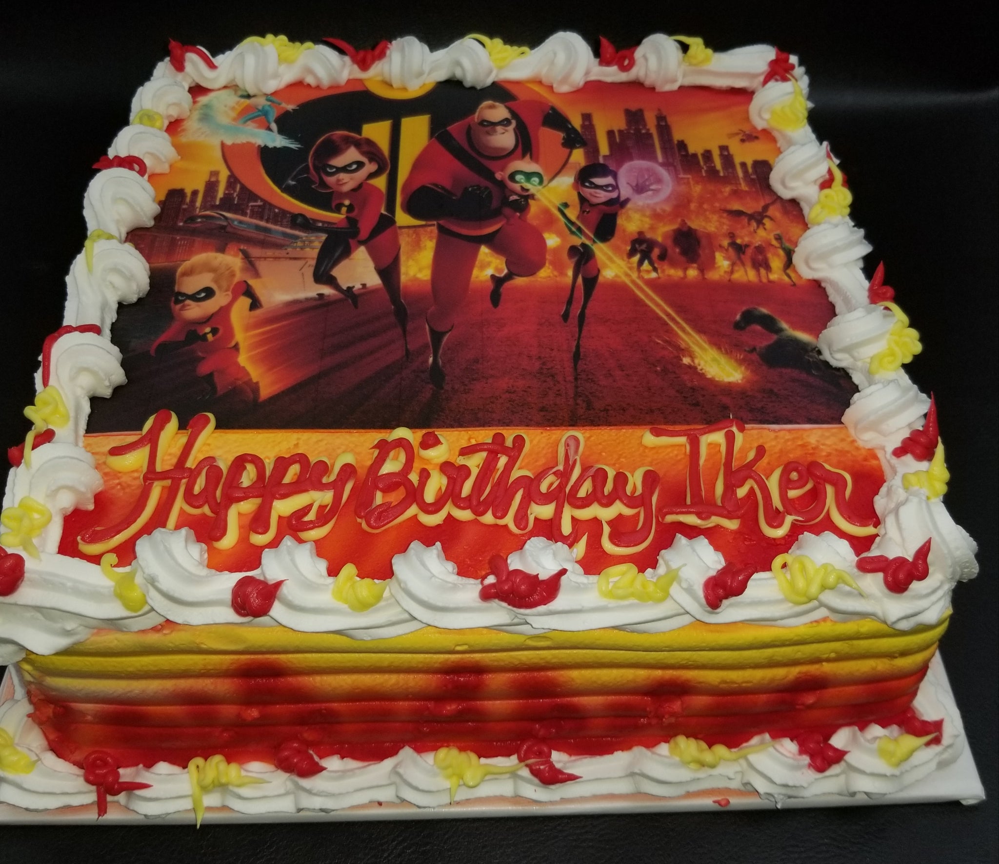 50+ Best The Incredibles Birthday Cake Ideas and Designs (2025) 42 Incredibles cake B0845 – Circo's Pastry Shop