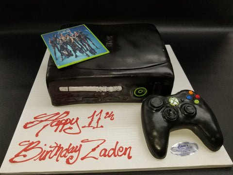 Xbox cake with Fortnite and controller CS0295