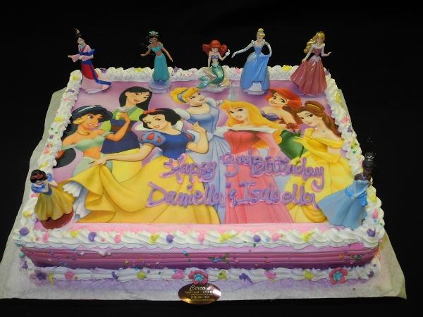 25 Amazing Disney Princess Cakes | Fun Money Mom