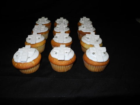 Fondant Cupcakes with Cross on top - CC079