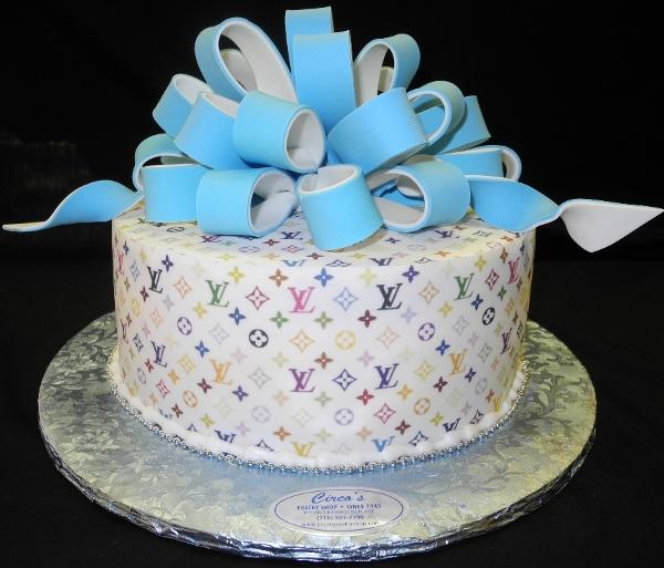 Loui Vuitton Handbag Cake with Christian Vuitton Shoe Box, Tiffany Box –  Circo's Pastry Shop