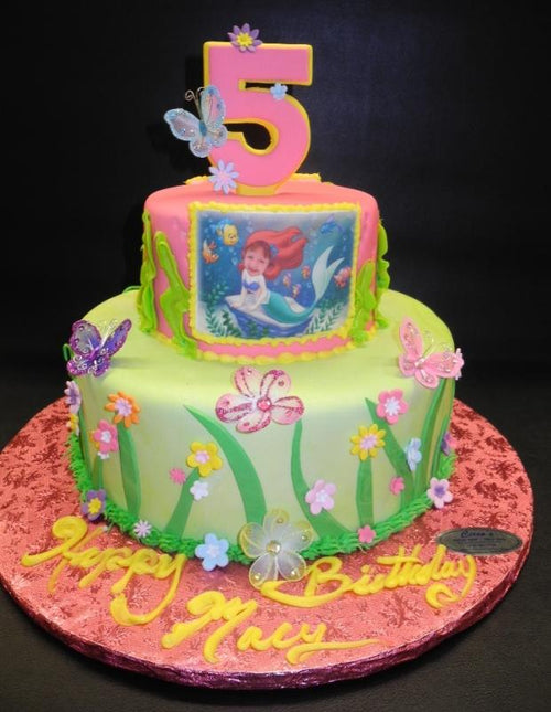 Hello Kitty Cupcakes and Custom Cake - CC006 – Circo's Pastry Shop
