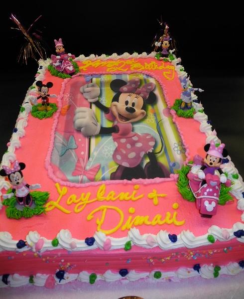 Minnie mouse design fresh cream cake - top view | Minnie mouse birthday  cakes, Cake toppings, Minnie mouse birthday
