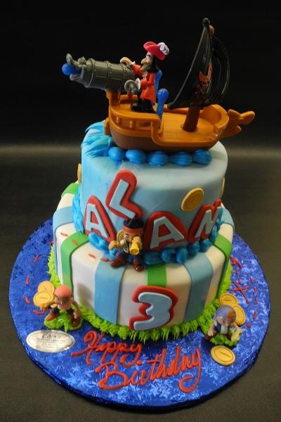 Jake the Pirate Fondant birthday Cake with toys to decorate