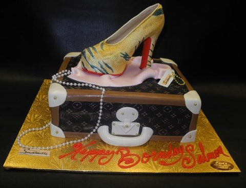 Loui Vuitton Gift Box Cake - CS0165 – Circo's Pastry Shop