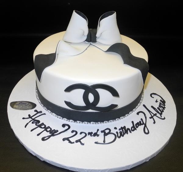 Chanel Fondant White and Black Cake 