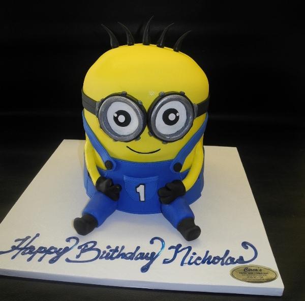 Minion 3D Sitting Cake 