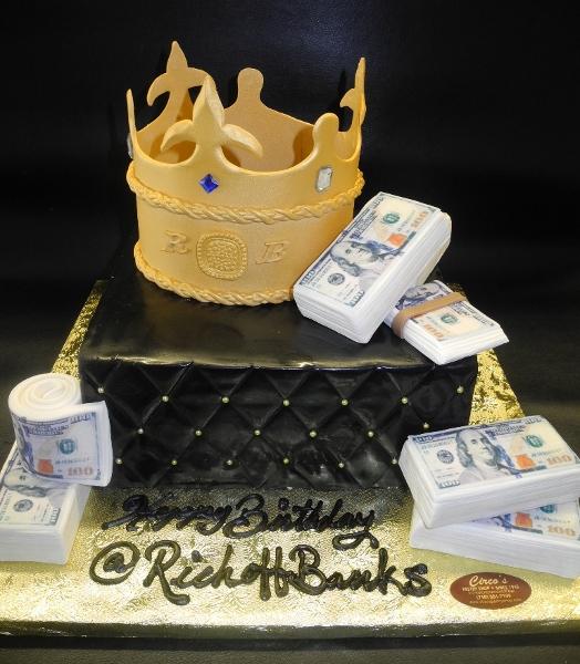 King Fondant Cake with Edible Fondant Crown 