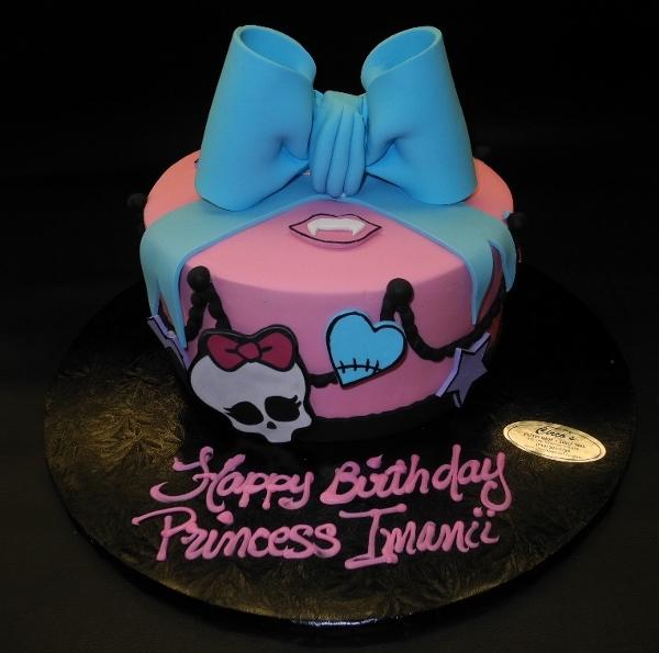 Monster High Fondant Cake