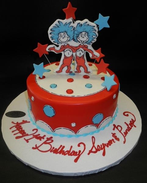 2d fondant family topper - Decorated Cake by Chilly - CakesDecor